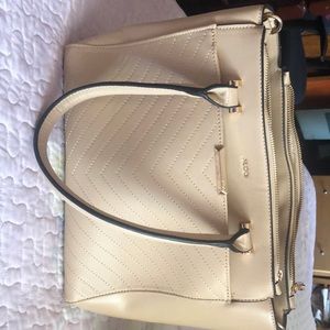 SALE 🎊🎉!!!ALDO beige satchel